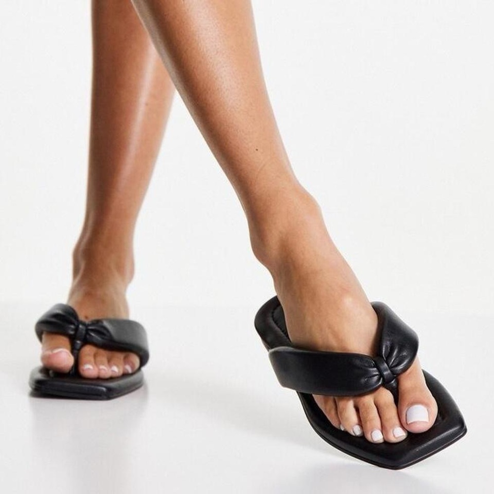 Stradivarius Black Sandals